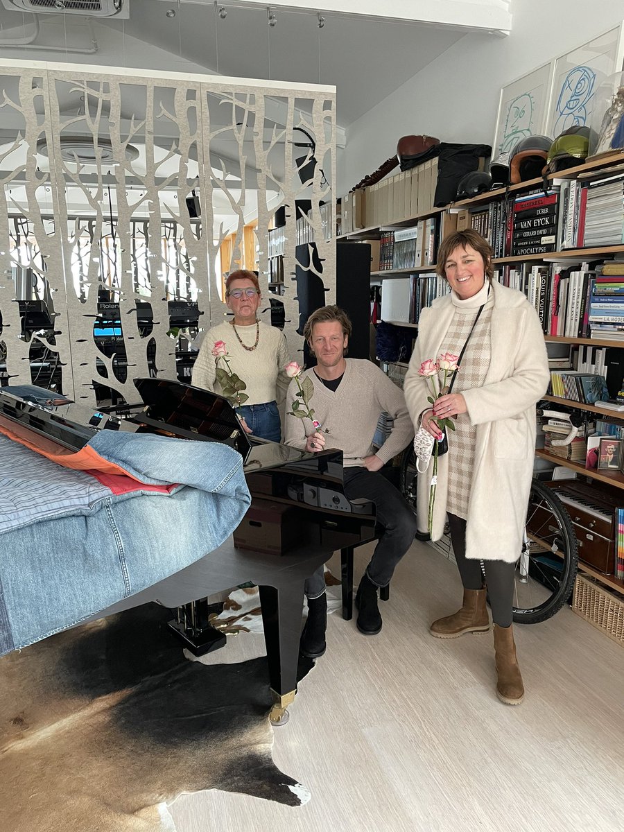 Een terugblik op #dagvandeondernemer Een welverdiend🌹 voor zoveel mogelijk ondernemers in onze gemeente <a href="/gem_Koksijde/">Koksijde</a> . Want zij verdienen het. <a href="/UNIZOvzw/">UNIZO</a>