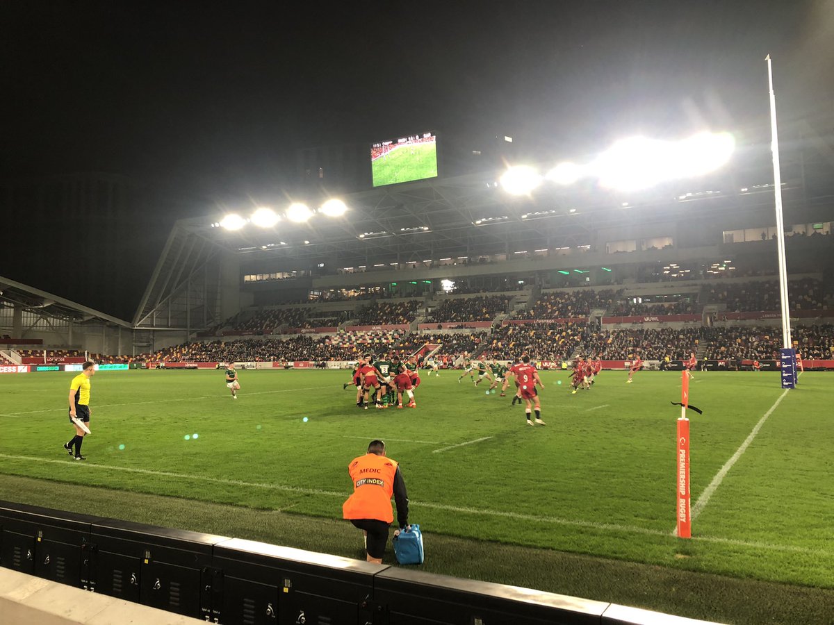 mrinalmadina's tweet photo. Superb evening with @topsy_ojo @SeanOBrien1987 #RobSimmons @JamesGreenInUK with @londonirish. The sport of rugby has some new fans! https://t.co/6IQMVoLVgb