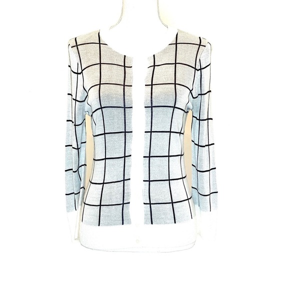 Shopafrolic01's tweet photo. So good I had to share! Check out all the items I'm loving on @Poshmarkapp #poshmark #fashion #style #shopmycloset #handmade #halogen #forever21: https://t.co/aU5Fwg2mGr https://t.co/nI5EX97Ubr