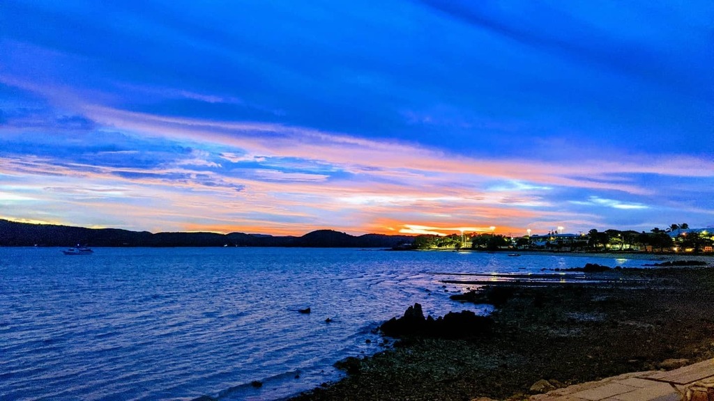 MrSrMike's tweet photo. #latergram... Dusk on Tuesday night after touch. I don't think I've seen as many consecutively amazing sunsets as I did before I moved to the tropics...

📍Waiben (Thursday) Island
🗣️ Kalaw Kawaw Ya, Brokan (Torres Strait Creole) https://t.co/CjxmRC99Bb https://t.co/yYcYvkbneM