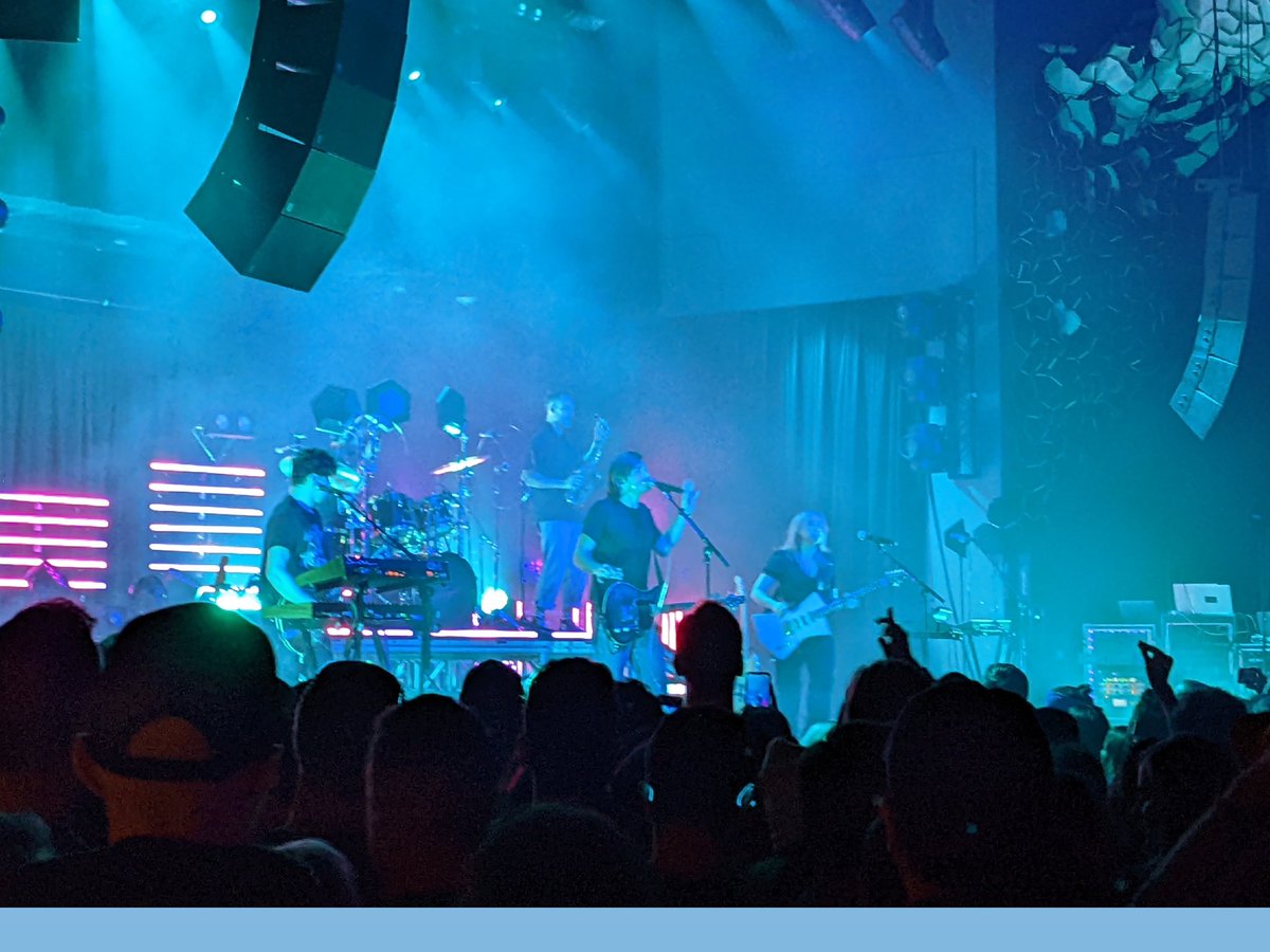 Hands down THE BEST #concert I have ever been to. Thank you <a href="/TheMidnightLA/">ｔｈｅ　ｍｉｄｎｉｇｈｔ</a> can't wait to see you again. My mind is still blown ❤️❤️❤️