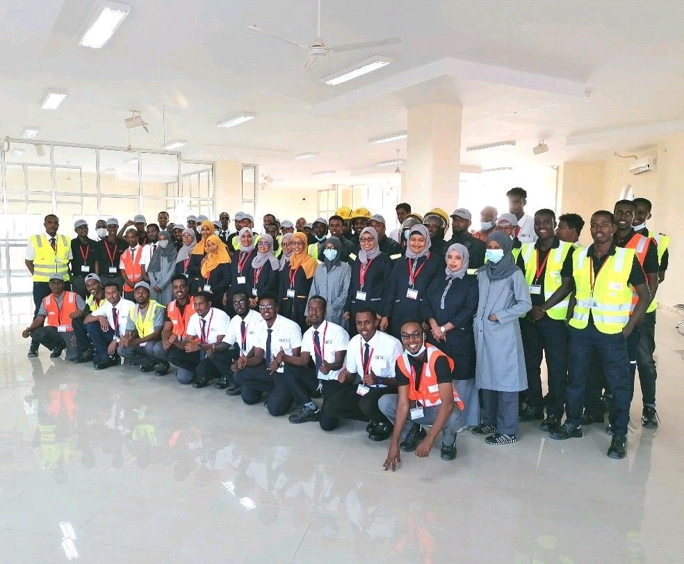 khadarali55's tweet photo. President of Somaliland will open officially Berbera international airport and official guests from Emirates are arriving today. https://t.co/aq2GWznPJW
