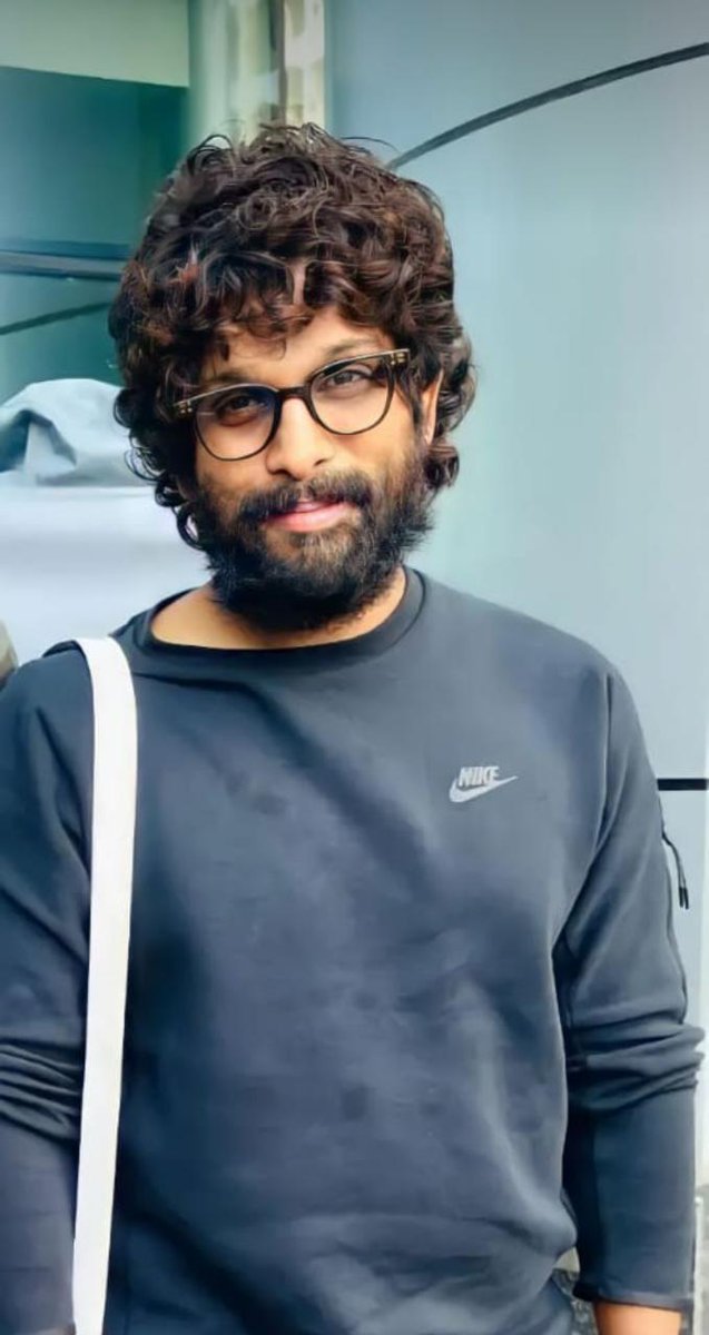 TeamOfAA's tweet photo. New Pic 
#PushpaTheRise #Pushpa 
#AlluArjun https://t.co/k3ys2w2iFw