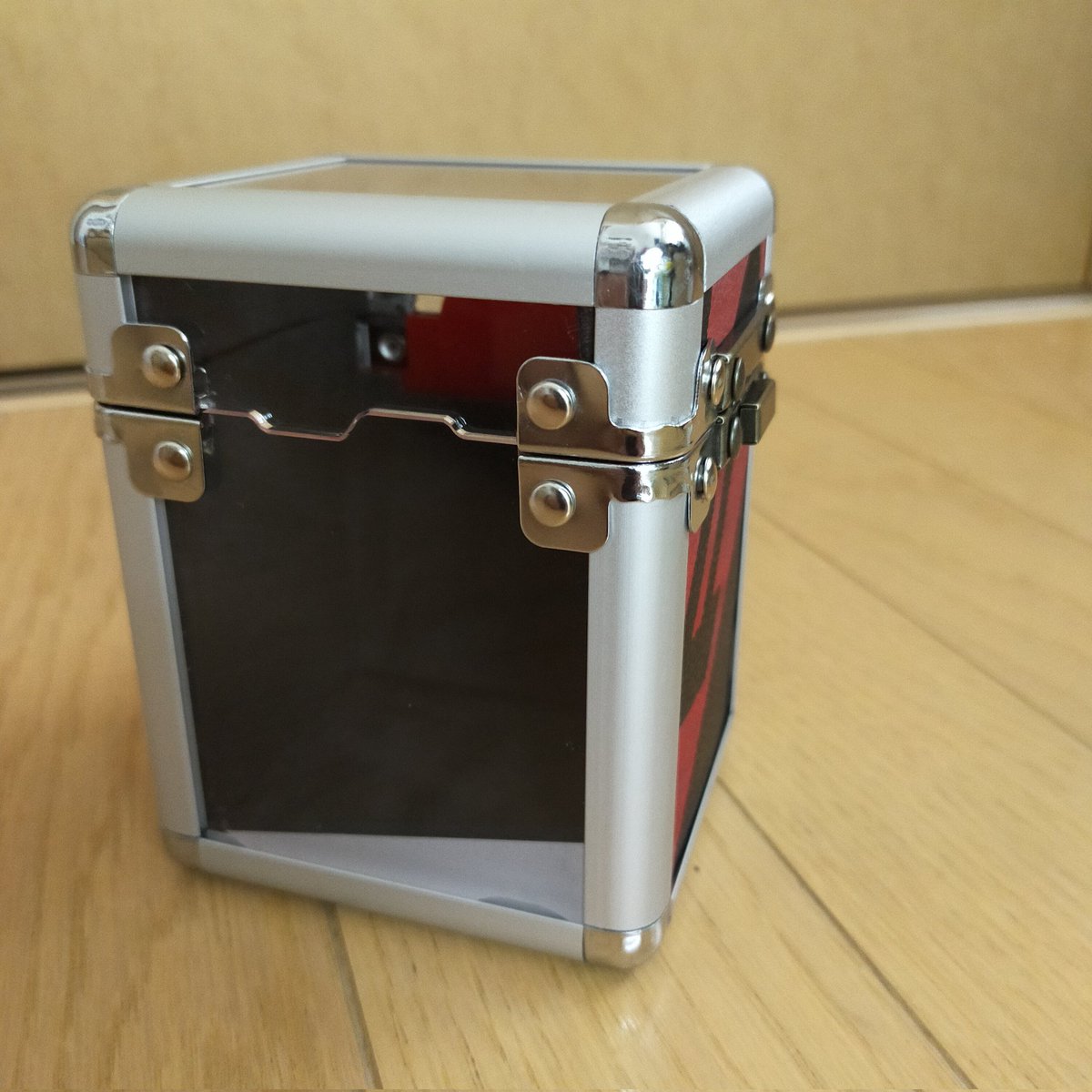 bosscam_tw's tweet photo. OOCの新たな試み
#TypeOPV
One Point of Veiw
ある一点でのみデザインが整うトリックアート的な装飾を勉強中✍️
#ボスカムooc https://t.co/WWBgADeBC0