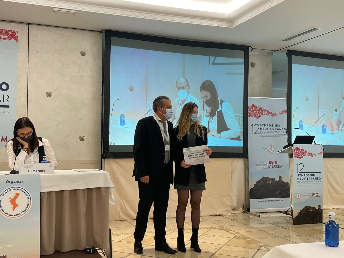 CVA_DrPeset's tweet photo. Enhorabuena a nuestra R2 👏🏽👏🏽 @GoranElena por el premio a la mejor comunicación del 12 Symposium Mediterraneo de Cirugia Vascular @CVA_DrPeset @GVADrPeset https://t.co/jcRvck9GLd
