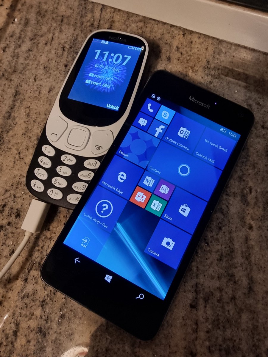 Tims_Pants's tweet photo. When you're clearing out your "Tech drawer" and find obselete technology that has probably been so since you bought it.
#WindowsPhone10
#Nokia3310withDeadBattery https://t.co/koHiNsn4qB