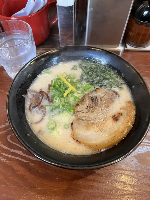 豚骨ラーメン!
うまい! 