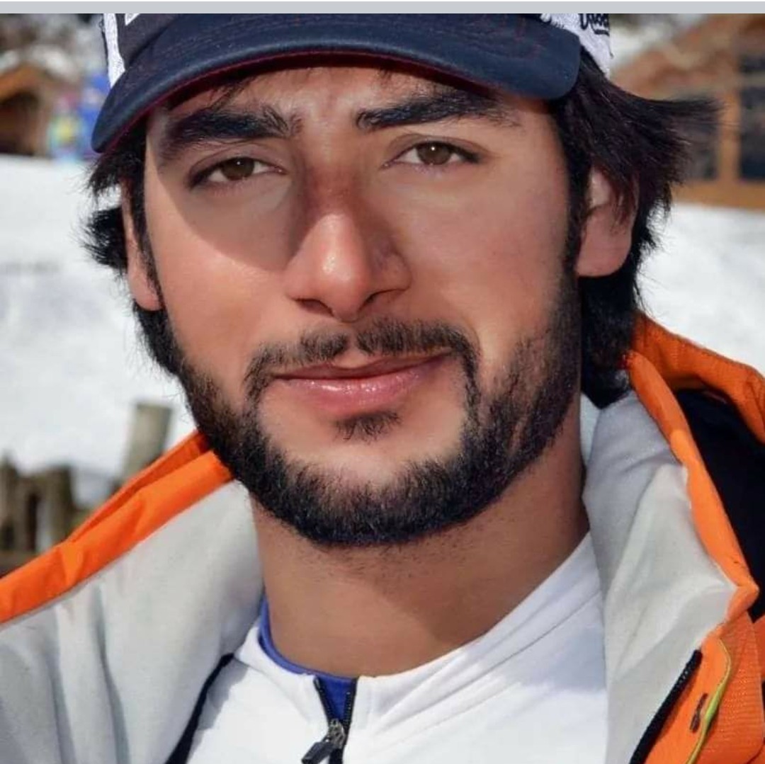 rajeevmehtaioa's tweet photo. Arif Khan qualified for Beijing Winter Olympcs in ski and snow board  .Congratulations to our sports minister Mr Anurag Thakur ji and Arif Khan. https://t.co/Bb5BENWzfJ https://t.co/bs7DkYRP2N