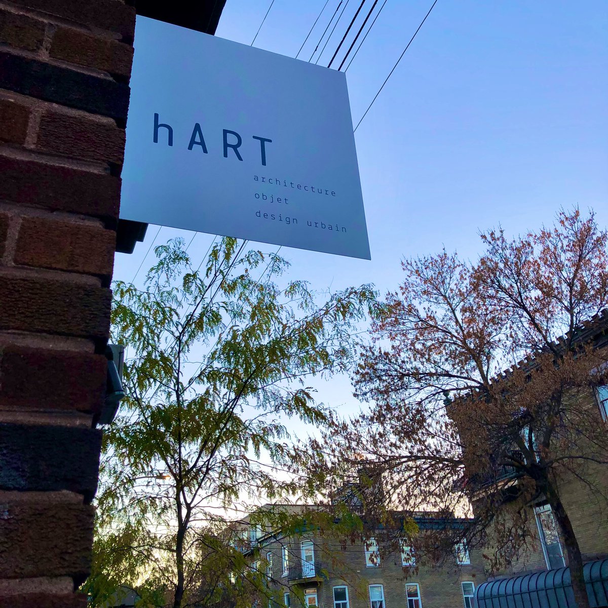 NicolasMarier's tweet photo. Petite visite à l’atelier hART design
De beaux projets réalisés et en cours!
https://t.co/ZGpKrzKhRY
#hARTdesign #archiQc #archQc #teamarchi #cdnarch #architecture #design #designMtl #archiMtl #designQc #monMontréal #designurbain #objetsurmesure https://t.co/a0etqQt9VS