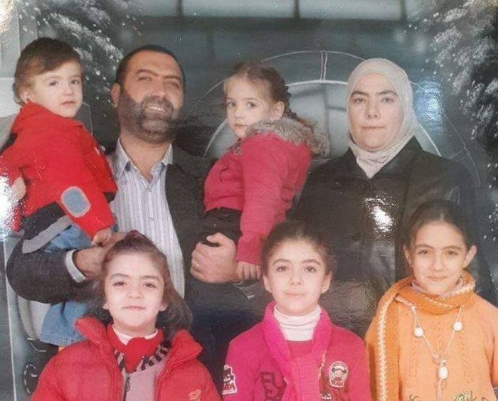 LinaTibi's tweet photo. عائلة رانيا العباسي وأطفالها المغيبين في المعتقلات السورية منذ ٢٠١٣ يتوجهون لأطفال العالم بالتهنئة لمناسبة يوم الطفولة العالمي. https://t.co/uaEavUfo0f