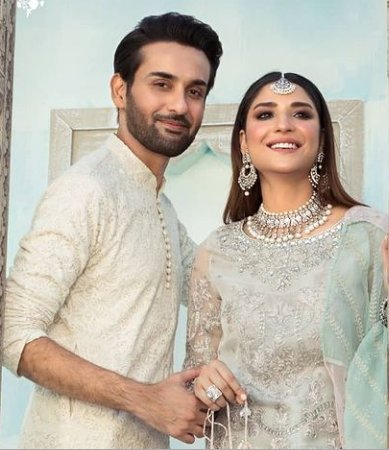 Affanholic1's tweet photo. #Ary gave us the best couple in 2021 #AffanWaheed &amp; #RamshaKhan in drama #Shehnai 🎺🙈 both of them have an amazing chemistry. They really need to be casted together again 😭
#wewantaffshaagain 🙏🏻 #Affsha 💕 https://t.co/WKkGGf6bBn