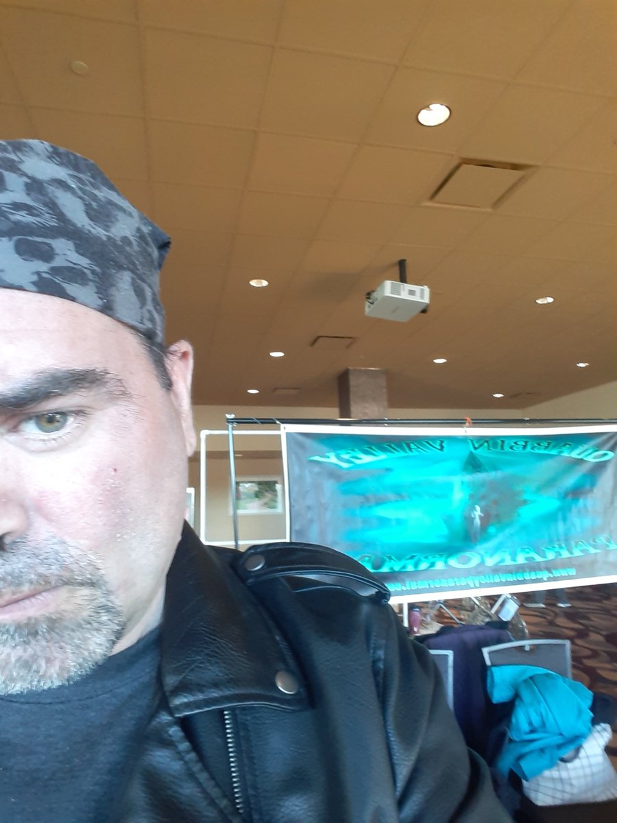 stevmagg's tweet photo. Good morning. Just hangin' out at the #OceanStateParacon, in Plainville Ma. https://t.co/opkEqQt8jL