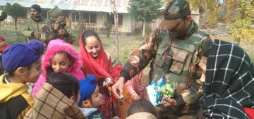 AltafHu77199137's tweet photo. #ArmyForPeace celebrated this #GuruPurab by hosting a langer at the ancient gurudwara in Dharmshal village of #Badgam dist. Apart from religious functions, sweets were distributed to devotees. Spreading #PeaceInKashmir. #KashmirForTiranga
#PeacefulKashmir
#IndianArmyForAwaam https://t.co/K3fNV38jkl