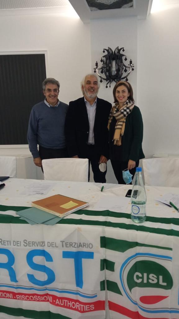CislRc's tweet photo. ❗Eletto il nuovo gruppo Dirigente @firstrc: Segretario Generale @PeppeCadile, componenti di segreteria @ManuelaIanno e @DiegoQuattrone.
Auguri buon lavoro in squadra verso il congresso #cislrc! https://t.co/1Z2NJCE6Sq