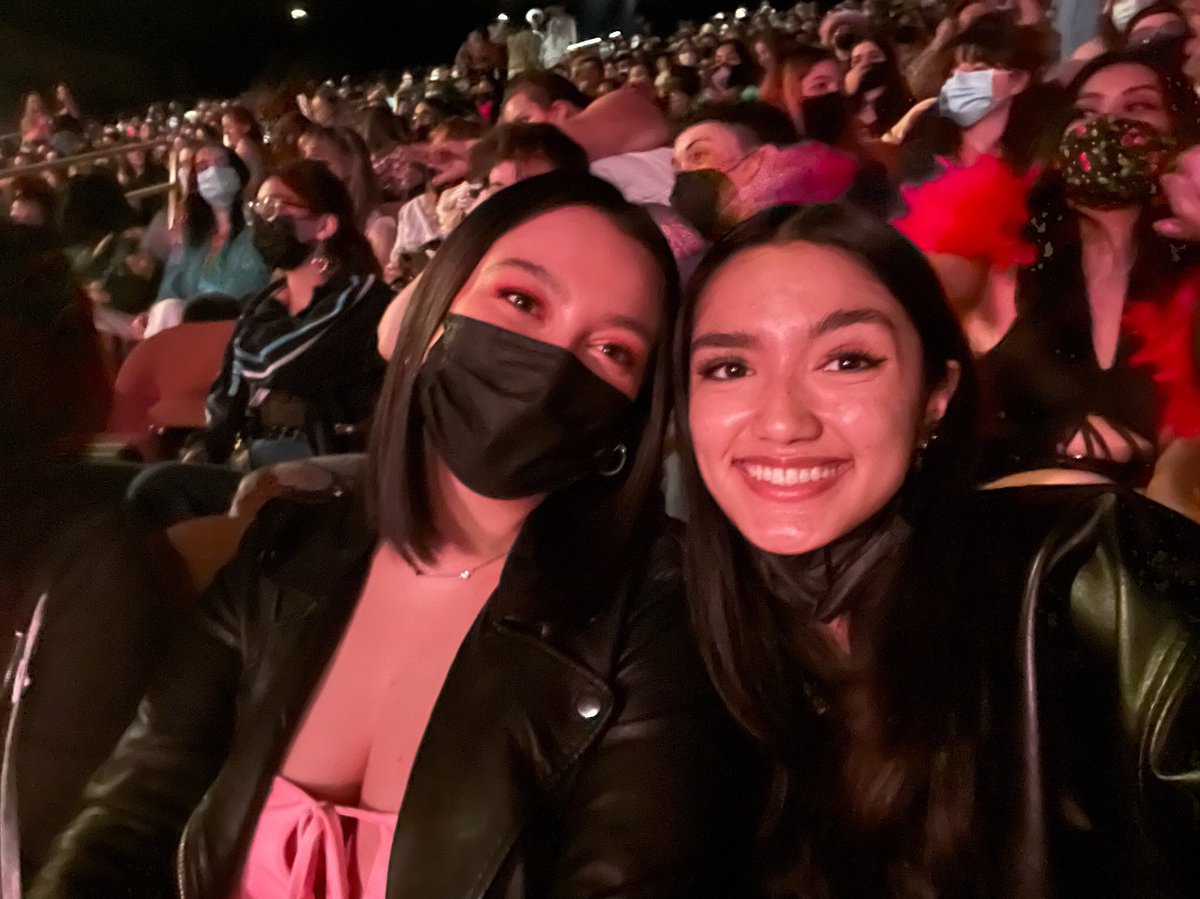 kaialanicatron's tweet photo. hslot 2018 vs hslot 2021 https://t.co/cyAR086aIY