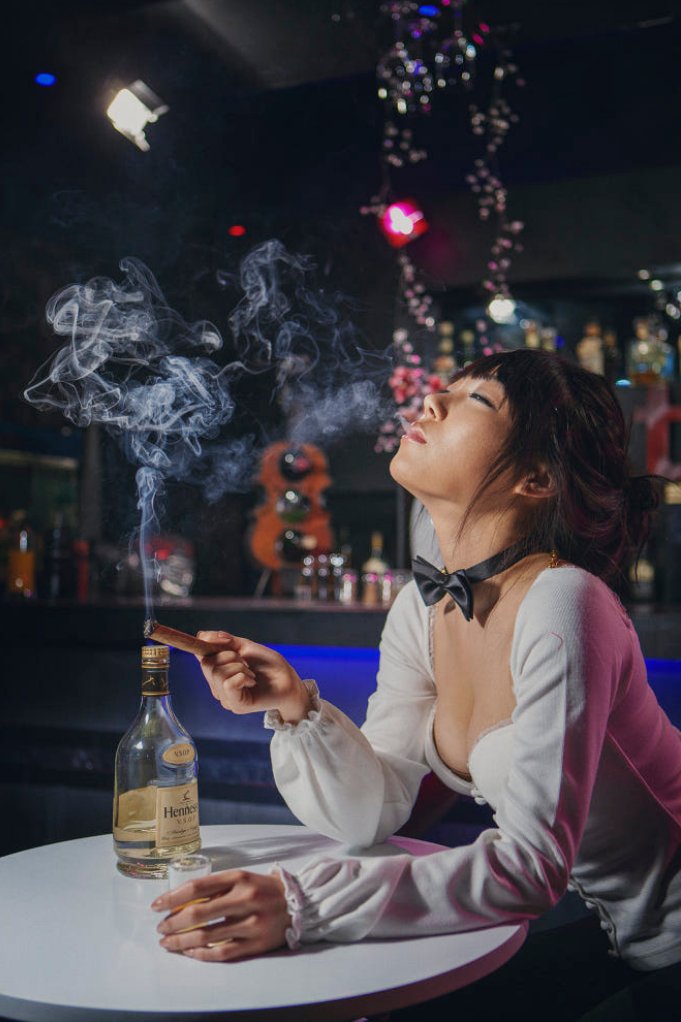 SmokFet's tweet photo. #smokingfetish #freshstuff https://t.co/Q9Qc28RtI3