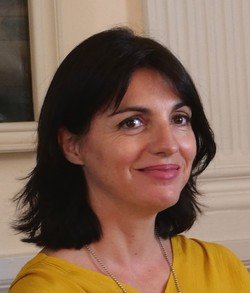Stephen_from_Fr's tweet photo. @IsabelleSurply @saintchamond Envoyer des messages à Catherine Séguin (fille de Philippe, intégrée à la haute-fonction publique par François Fillon) préfète de la Loire ne sert à rien. Il faut contacter @Interieur_Gouv pour que @GDarmanin lui ordonne par écrit d'appliquer l'OQTF.
#jihad #insecurite #StChamond https://t.co/Ssa1gsUA3v