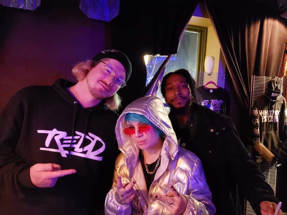 mvcmowl's tweet photo. A whole lotta love for my dawgz @rapperredd @officialkyne @illy_maine π€ π₯π₯ and shouts to @whitneypeyton for holdin it down π
#crofoot #livemusic #RapperREDD #KYNE #illymaine #whitneypayton #DetroitRecords https://t.co/Lkyr3JMwMf