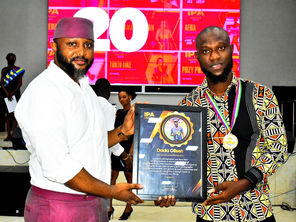dadaoliseh's tweet photo. Thank You Once Again Ghana π¬π For The Massive π³
International Sports Photographer πΈ Of The Year 2021.
We made it 2 out of 2 at last night's International Photo Arena awards.
God Remains The Greatest
#DadaOlisehPhotos #localchampionisstillachampion #ipa_awards https://t.co/2edOzWyqzI