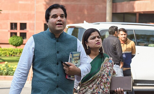 ndtv's tweet photo. "700 Lives": BJP's Varun Gandhi Needles PM On Delaying #FarmLaws' Rollback
 https://t.co/V4sfahq523 https://t.co/1lavln4Rdd