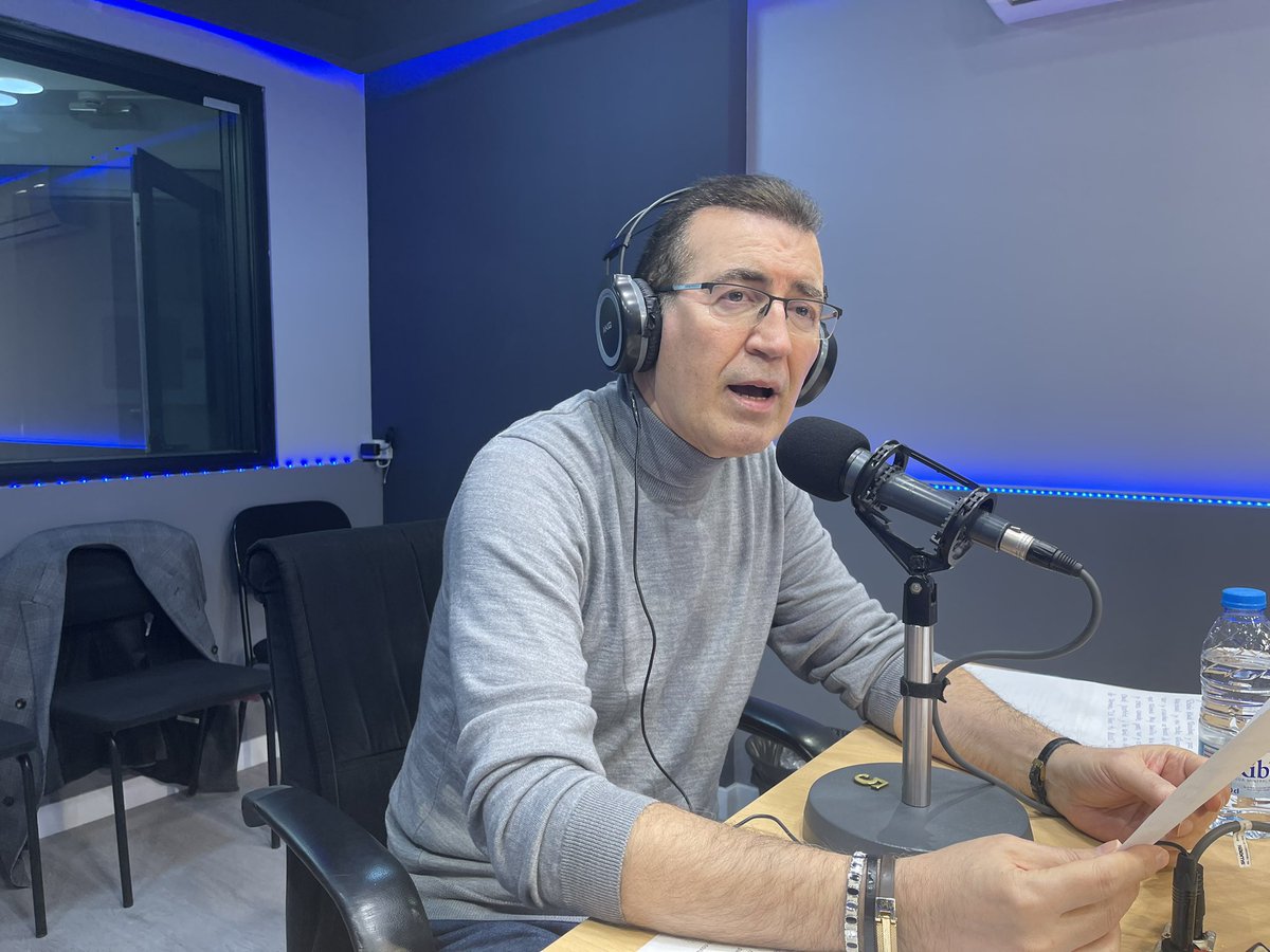 Exojo's tweet photo. @JordiPerezFM #marcostrabal #javierpuche @BesosColoresRKB @RadioKanal #OnAir https://t.co/5Lhz3BlbwT