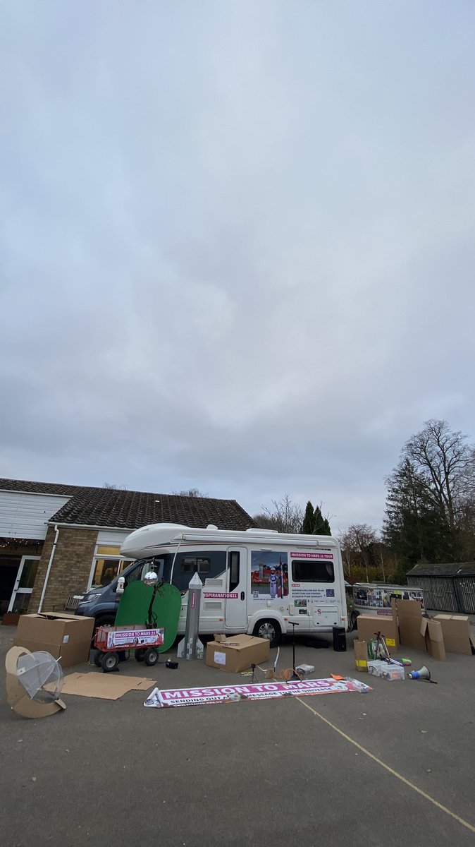 ST3AMCo's tweet photo. The #ARTofCARDBOARD

The #ARTofMAKEDO

The #ARTofINSPIRATION 

On the last day of our #MissionToMars21 UK Tour sponsored by @inspiration4x @LGfL and @Makedo 

At Crowmarsh Gifford primary in Oxford 

Helping make #ElectricDreams21 come true 

For #AllOurFutures21 https://t.co/s878rTC1KO