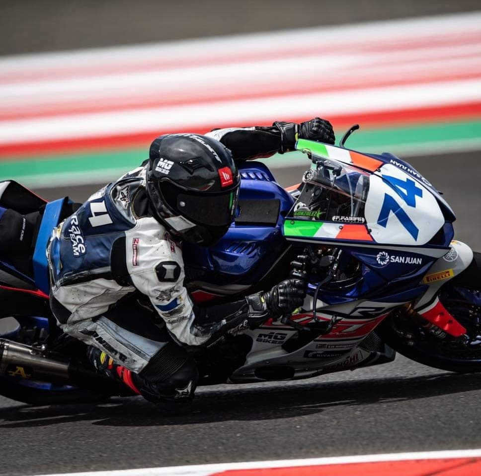 Corazondef1's tweet photo. 🛑ANDRES GONZALEZ 🇦🇷
FINALIZÓ P14 Y SUMO SUS PRIMEROS PUNTOS EN EL MUNDIAL.
#IDNWorldSBK 🇮🇩 #WorldSSP 

Resumen y declaraciones de @AndresGon74 posteriores a la competencia 📄⬇️
https://t.co/JGVolVJVP7 https://t.co/gjTSfSOzZ6