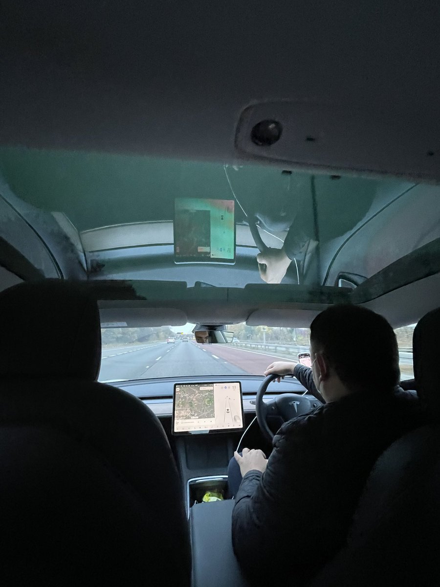 pranavatandra's tweet photo. My first interaction with a Londoner 🎈

After my immigration and baggage claim, I booked an UberX from Heathrow to central London.
And soon, a Tesla 3 was waiting there to pick me up. The driver steps out, helps me with the baggage and I’m still standing there admiring the car. https://t.co/SoQIre5QMl