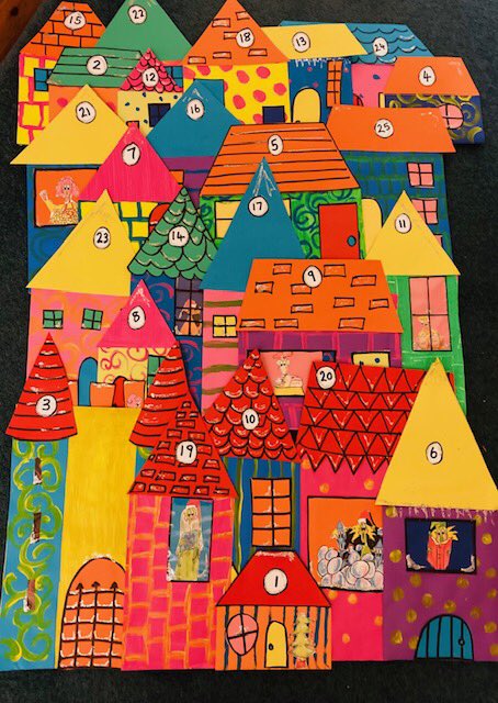 JoJoGnome's tweet photo. Looking for something to do this weekend. Make your own reusable advent calendar from recycled envelopes.https://t.co/dgATo8GEHQ the pupils from St Roch’s Primary and Deaf School show you how. #craft #children #christmas @BBCScotLearn https://t.co/1Y9s68OkZZ