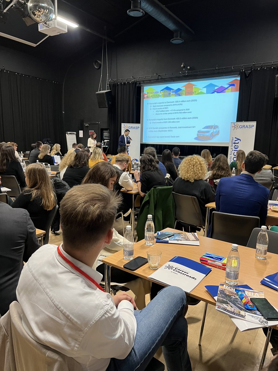 Excited for the annual #GRASP conference to kick off with some insightful stats from HE <a href="/AlexGradinar1/">Alexandru Grădinar</a>, Romanian Ambassador in #Denmark. 

Lots of potential for Romanian professionals to explore ways to contribute for Romanian's development. 

#careercrossroads