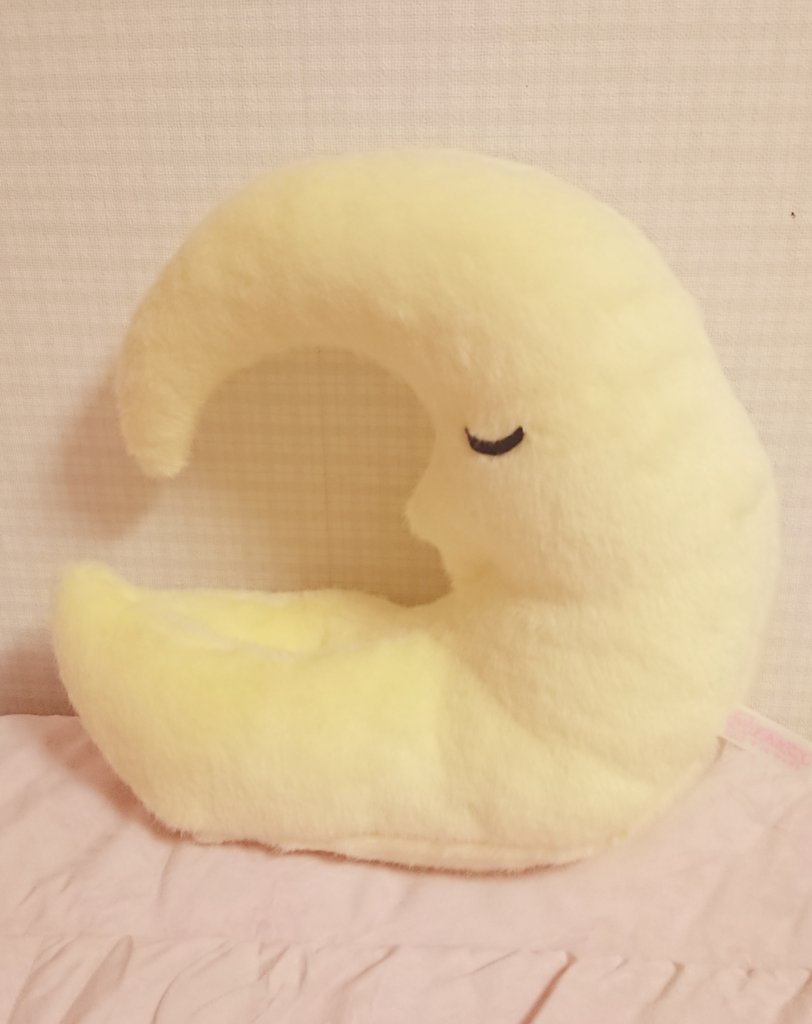 d_w_munano's tweet photo. #fancyalamode (@fancy_YOUME)様より可愛い🌛ぬいぐるみが届きました👏ピンクと死ぬほど悩んでイエローにしました🌛実際手元にきて可愛いさとクオリティに感動しております😭💓向きをどちらから見てもよしなのすごいです✨カードやシール、メッセージもありがとうございました✨大切にします💓🌛 ✨ https://t.co/0Gat7oLdzd