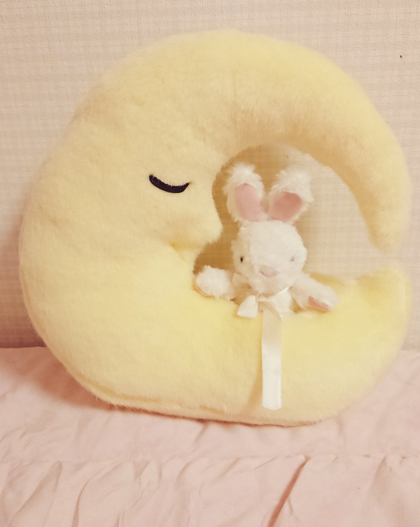 d_w_munano's tweet photo. #fancyalamode (@fancy_YOUME)様より可愛い🌛ぬいぐるみが届きました👏ピンクと死ぬほど悩んでイエローにしました🌛実際手元にきて可愛いさとクオリティに感動しております😭💓向きをどちらから見てもよしなのすごいです✨カードやシール、メッセージもありがとうございました✨大切にします💓🌛 ✨ https://t.co/0Gat7oLdzd