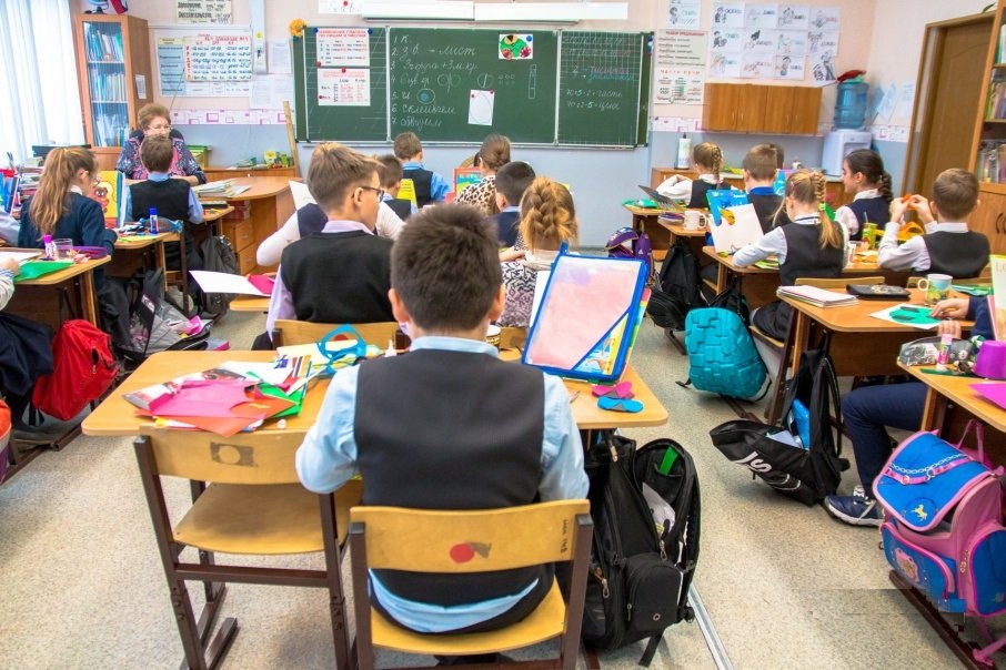 В Самаре прошел городской штабе по борьбе с распространением COVID-19. Руководителям общеобразовательных организаций поручено с 22.11 организовать учебный процесс 5-8 и 10 классов в очной форме.Вернуться к очным занятиям смогут организации доп.образования;возобновятся тренировки