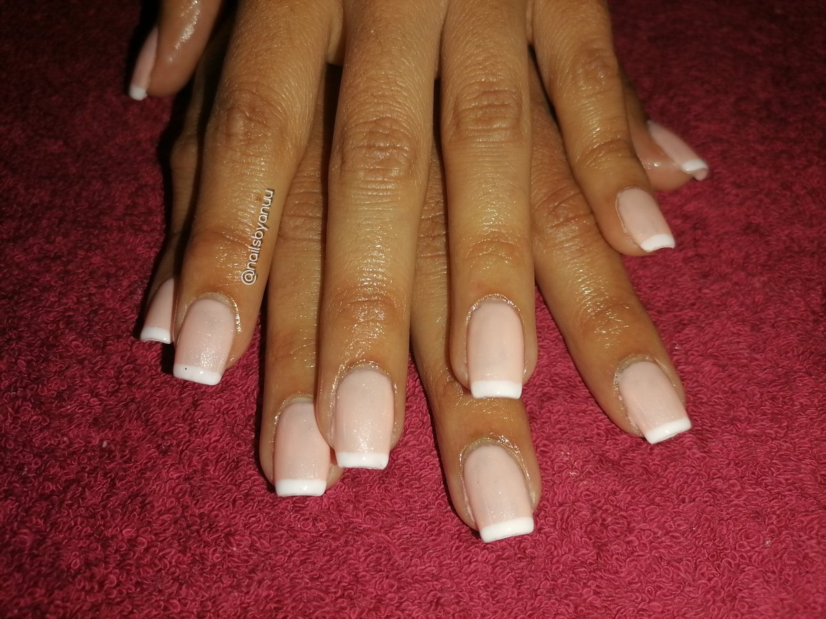 anxshka_cpt's tweet image. Simplicity is key ✨ love this set 😍

#fullcovertips #coffinnails #shortnails #nails #localnailtech #kraaifonteinnails #nailart #nailsdid #nailtechstudent #selftaughtnailtech #gelnails #gelxnails #frenchnails #nudeshades #nudenails
