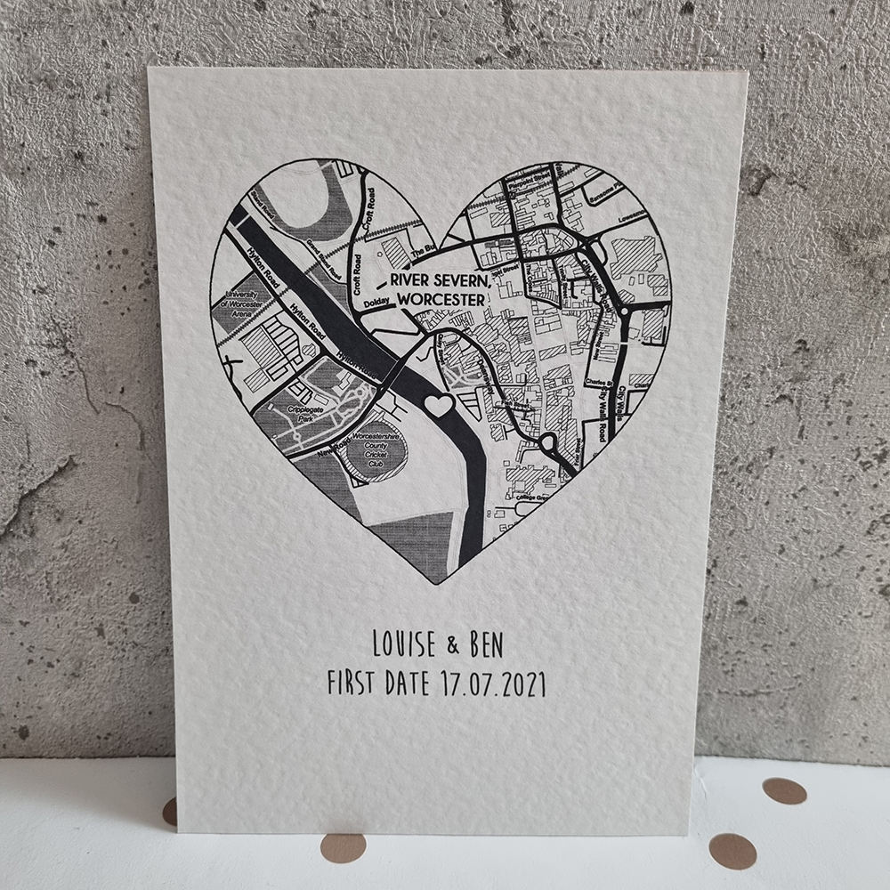 LaraKingDraws's tweet image. Good morning  @ukgifthour!
Give the gift of a special memory or place💙🎄
#ukgifthour #mapgifts #artgiftsday