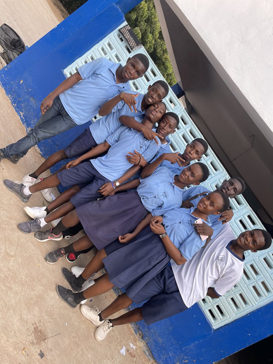 ChristRoyalint's tweet photo. First hurdle in life for them is done…wishing them all the best in life.🎊🎈👍🙏🏾 https://t.co/nNIJE3OGZc