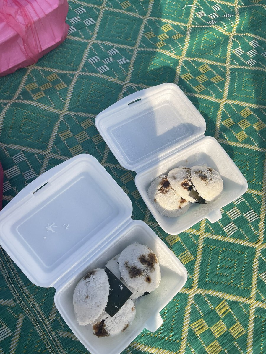 Azfarheri's tweet photo. Aktiviti petang, mencari remis 🐚 https://t.co/7Ocb3GsukK