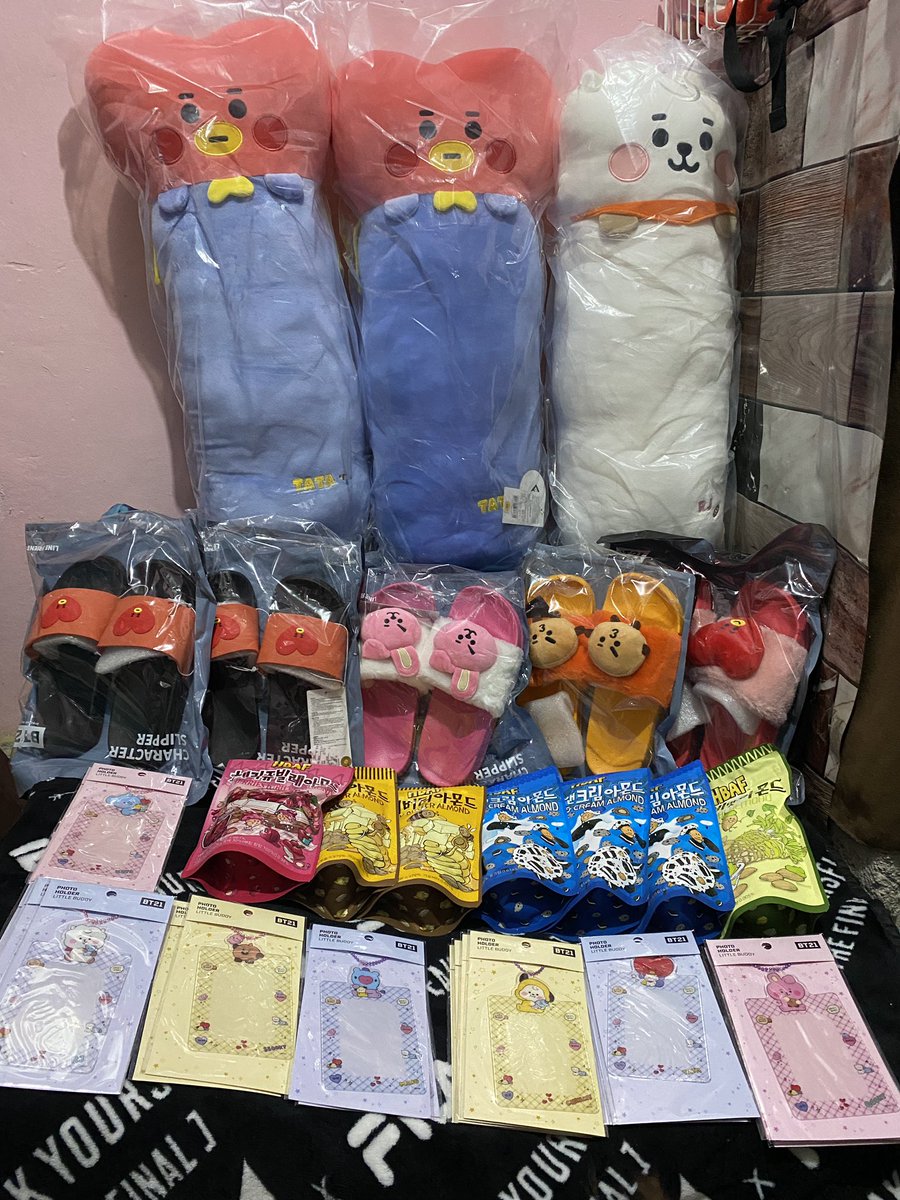 shop_missj's tweet photo. #ShopMissJUpdates
Yey! Arrival today of Box ~006.
Currently sorting items and will start packing today til tomorrow.
Kindly expect our dm anytime.
Will post also onhand items after sorting.
Thank you for patiently waiting! π
Have a great weekend. https://t.co/wQmLEeXdxt