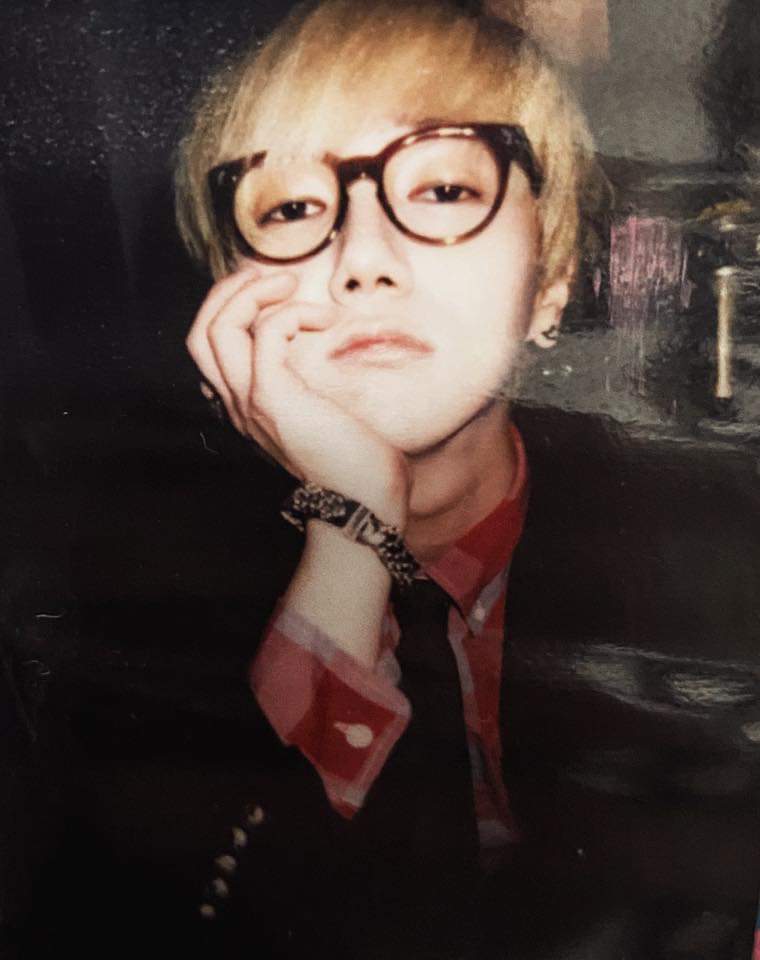 fabianacloud's tweet photo. EstΓ‘s nostΓ‘lgico? A veces, me pone triste y melancΓ³lica los recuerdos de mi pasado.
@shfly3424
#λ²λΈμμμ± #μμ±λ²λΈ #BubbleKing #Yesung https://t.co/m8tzLHcFPw