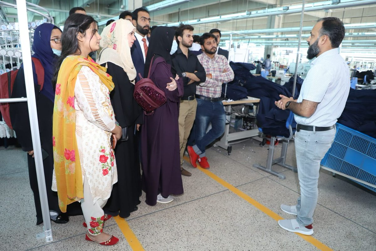 mgapparelpk's tweet photo. We are excited to share the successful onboarding of our very first batch of the MTO Program for MG Apparel. 

Here's to doing great things together. 

#FutureLeadersSquad #managementtraineeprogram #managementtrainees #journeybegins #employeeengagement #Employment #Employment https://t.co/c04tfTFFIB