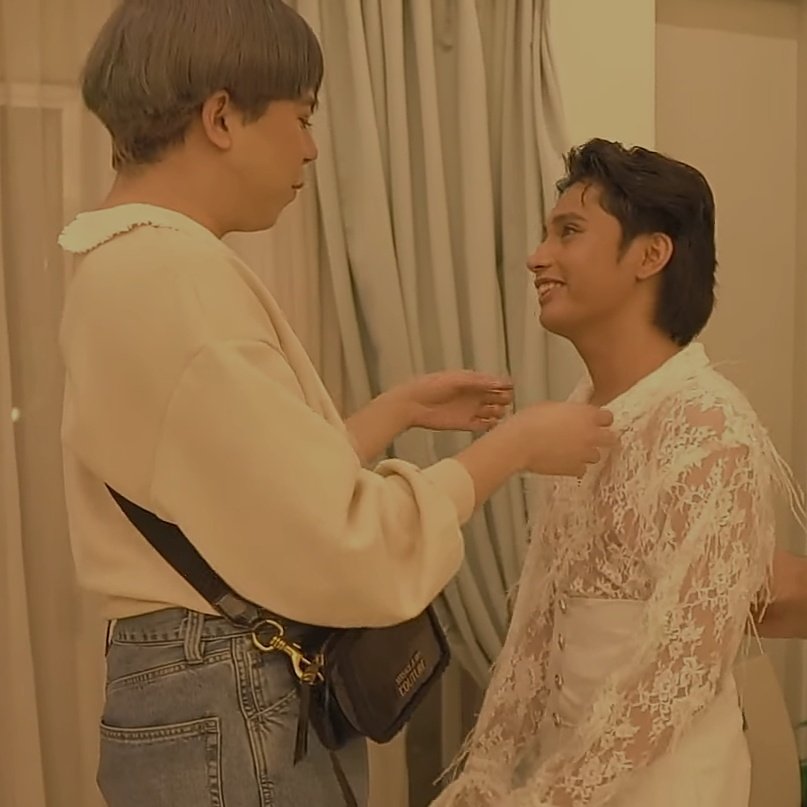 felipsankana's tweet photo. .@jmsdvr_ ano po feeling ng makastaring contest si Felip Jhon, mhie?  ༎ຶ‿༎ຶ 

@SB19Official #SB19 https://t.co/Kgm9gLvT3w
