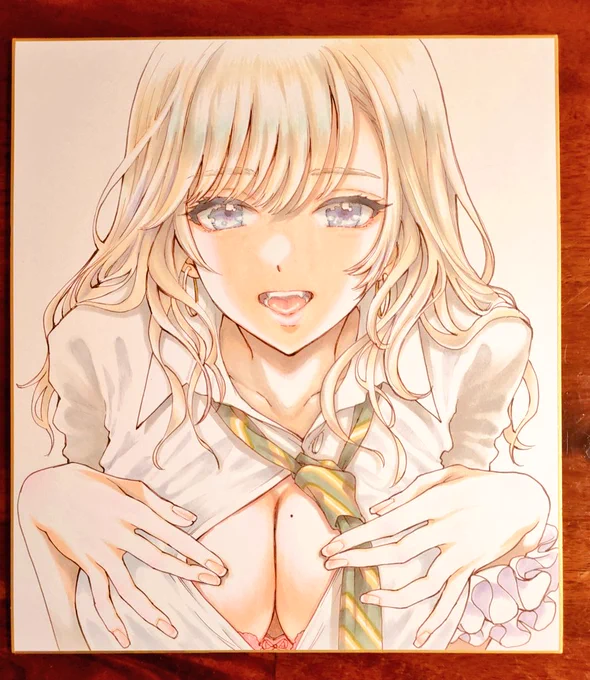 【お知らせ】今回コミティア138の色紙は、入札制です。各色紙は1000円スタートです。■名前(ペンネーム可)■連絡先■欲しい色紙(御守りorネクタイ)■入札金額 以上を書いた適当な紙を、用意した箱に入れてください。1時スタート、1時半に締め切って、Twitterで落札者様へ連絡致します。 