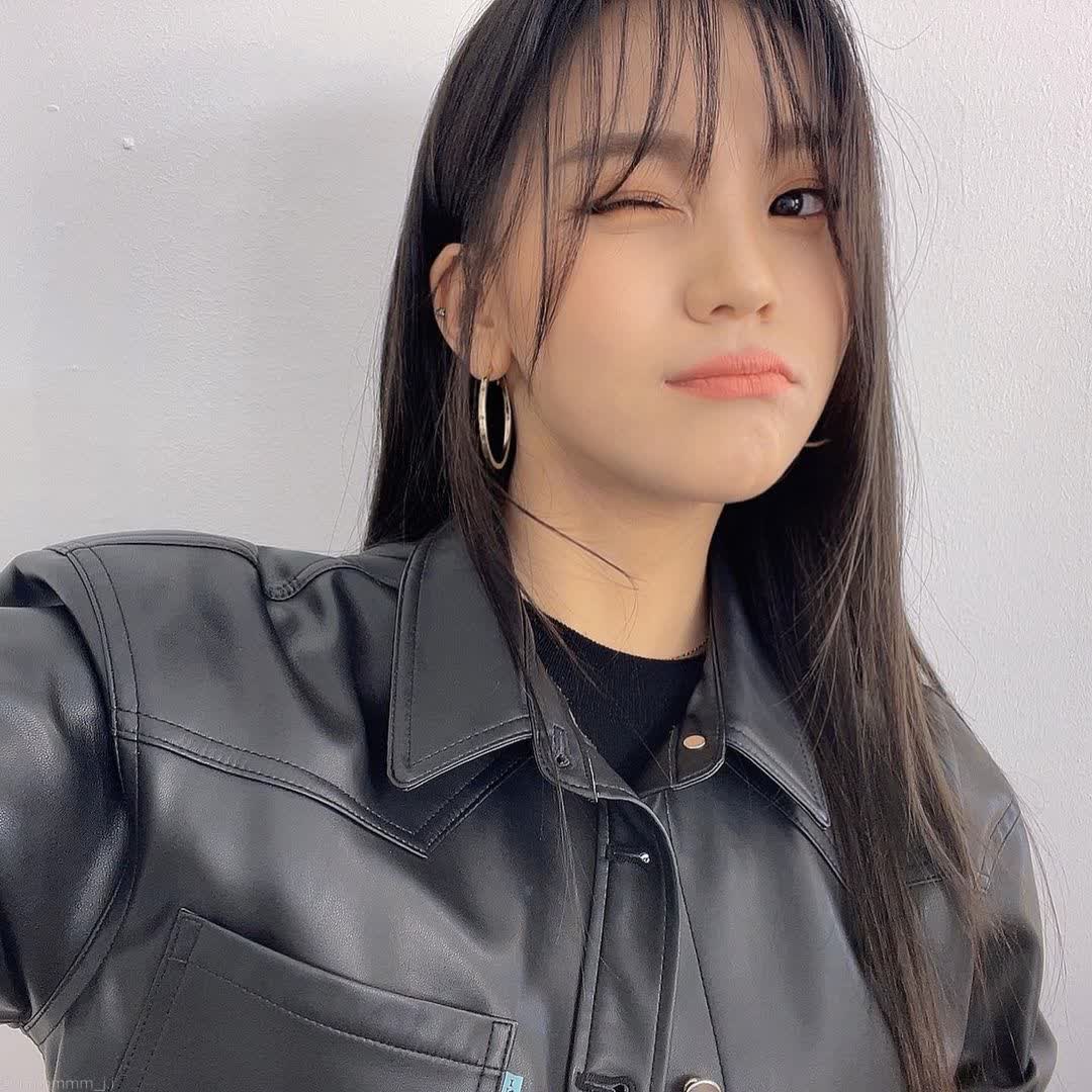 woniepookiee's tweet photo. My new 💇🏻‍♀️ 앞머뤼

영역넓힌 간지러운 친구들 (3) https://t.co/0SIzuNiOsF