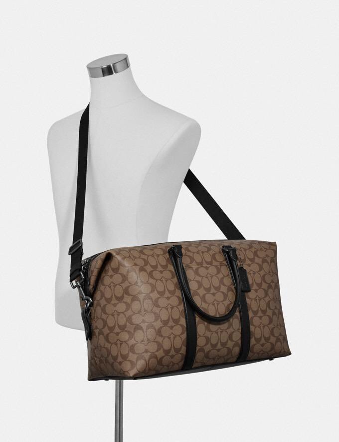 thebellebananas's tweet photo. COACH Trekker Bag In Signature Canvas is designed in tan signature-embossed canvas — Shop in Lagos & Abuja Nigeria via https://t.co/FkzpncexTq. #coach #coachnewyork #bag #duffle #trekker #leatherbag #satchel #crossbodybag #officewear #officebags #briefcase #tophandlebag #shop https://t.co/G5nBnh210g