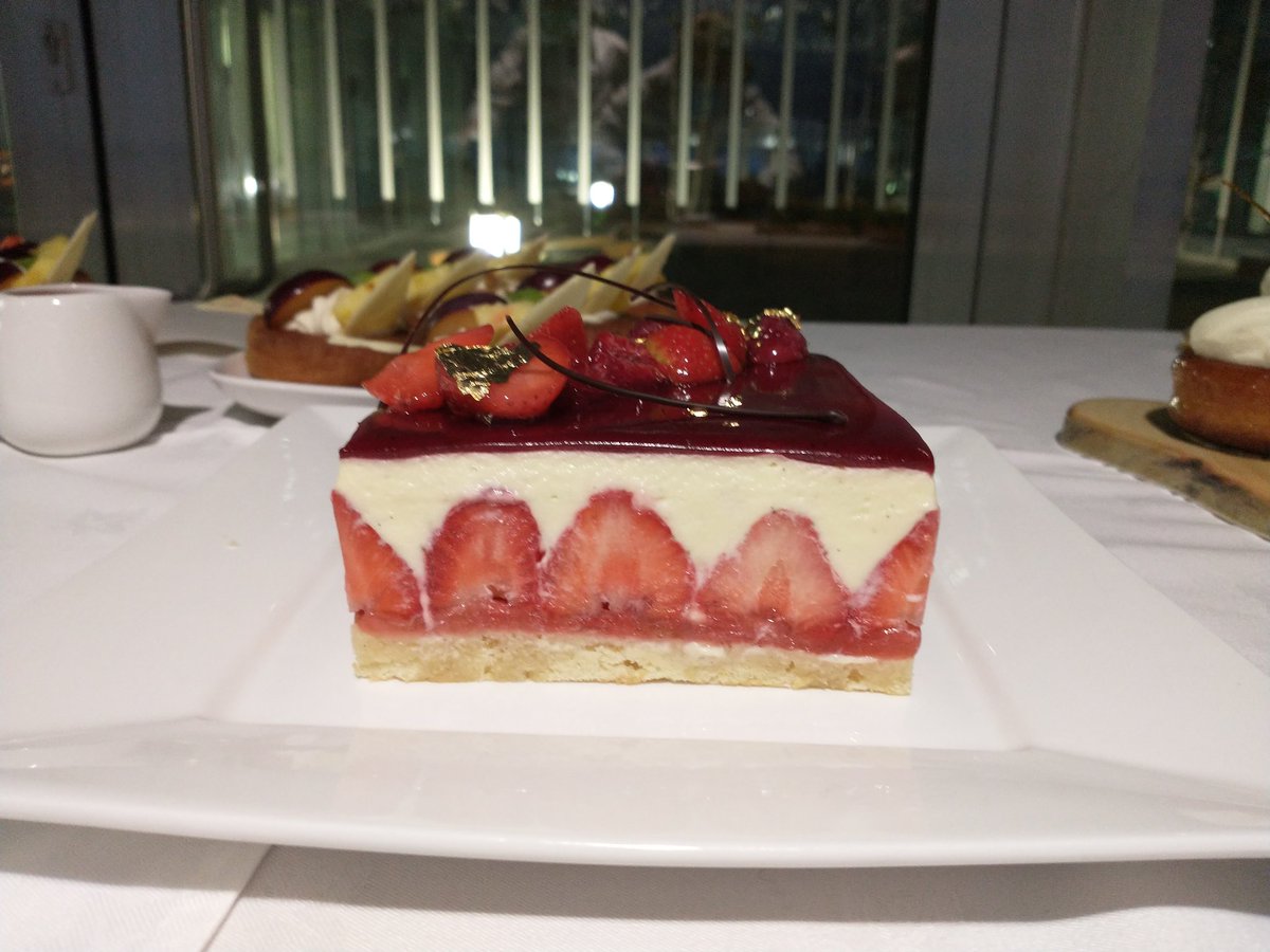 RuthDoherty8's tweet photo. Heading home after 3 days of intense competition at Worldskills National Finals for Patisserie and Confectionary. Well done Joanne. Results next Friday. #WSUKfinals
#BETTEROFFATSERC 
#thechefshopuk
#robotcoupeirl1
#CallebautChocolate https://t.co/NLkAPDCRWZ