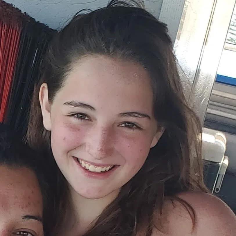 rebelhearts94's tweet photo. Please share and be on the lookout for Haley Nicole Shell. She has been missing since October 1st, 2021, out of Gassville, AR. Her mother believes she may have been groomed by a man online due to Haley being “impressionable”. Let’s get Haley home safe ❤️ https://t.co/914GoPNItQ