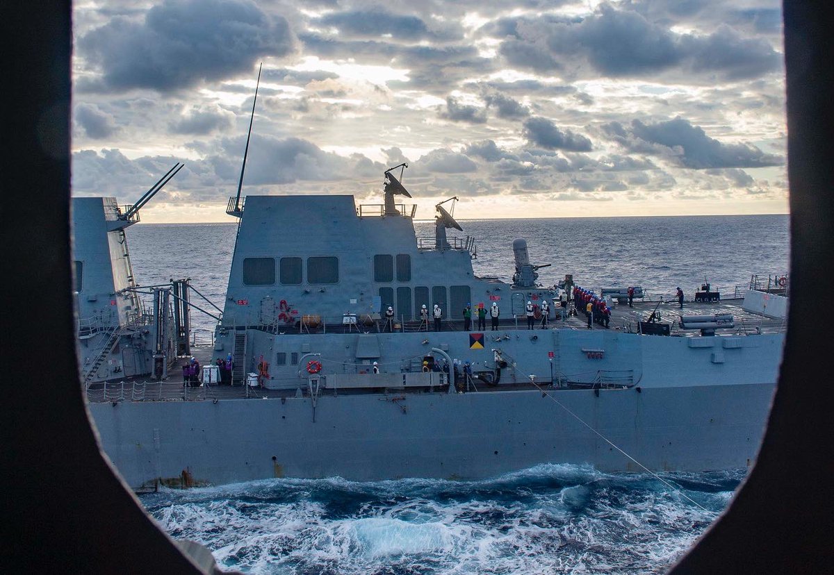 USS Carl Vinson tweet media