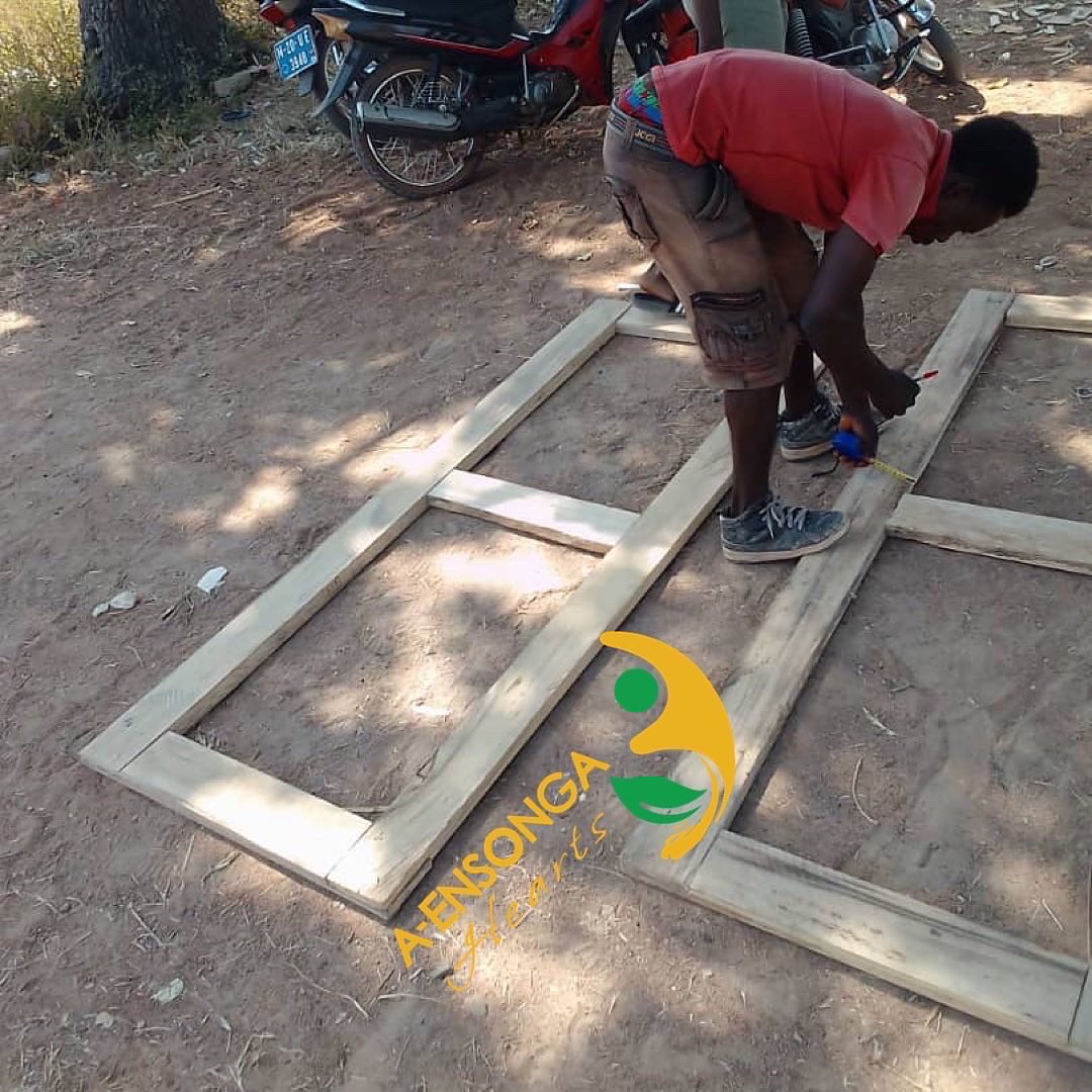 aensongahearts's tweet photo. WORK IN PROGRESS…. THE FURNITURE PROJECT..
KINDLY SUPPORT THE FURNITURE PROJECT by donating MOMO: 0247806393
#Godfirst#A-ensongaHearts #4thproject #Children #the5cedischallenge #Goriko #humanitarian #AensongaHearts #Children #NGO #bestofme #passion #desk #deepthinker https://t.co/7LytAqJGTQ