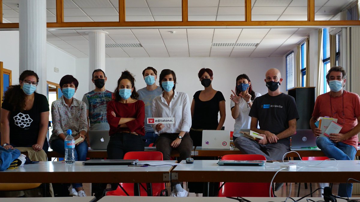 akane_kendo's tweet photo. 🗓️El pasado sábado 16 de octubre, coincidiendo con la celebración nacional del Día de las Escritoras, tuvo lugar la I Editatona de 🍋Escritoras Murcianas👊🏿Gracias📸 @BeltranMarina @enclavecultura #wikipedia #yesweedit aquí con @llovioparo manos a las teclas📚¡Seguimos! 🏄🏿♀️ https://t.co/9v7Q2B9M1j