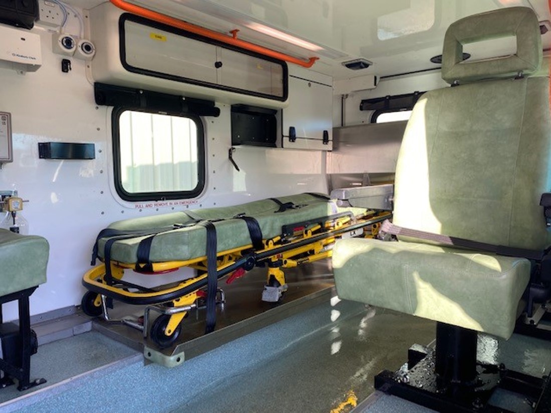 exarmyuk's tweet photo. Direct from the RAF we have a choice of 15x Pinzgauer 718 6x6 Ambulances in excellent condition throughout
built to a high specification include the following;
Volkswagen 6 cylinder 2.4 Litre Turbo Diesel Engine, Automatic Transmission
High/Low Range
https://t.co/ivwryOkFCE https://t.co/45PUDUjVyC